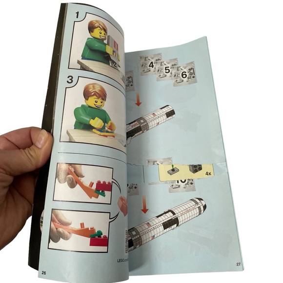 Lego Booklet Nasa Apollo Saturn V Building Instructions 92176 - Picture 6 of 7